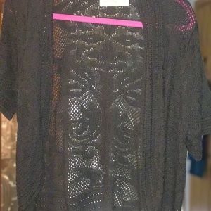 Black lace pattern shirt sleeve cardigan